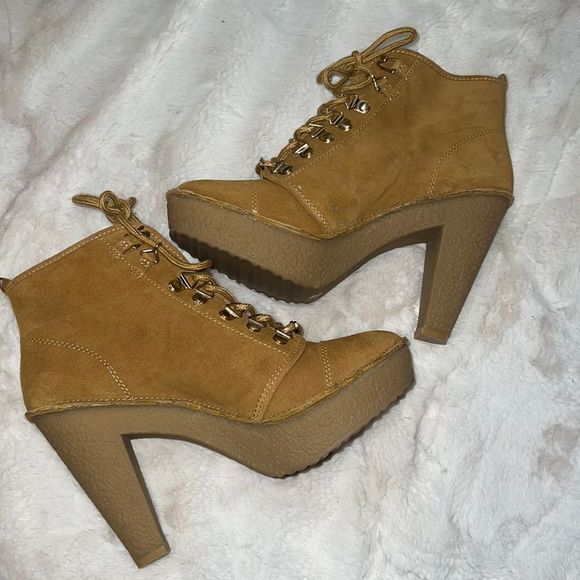 Michael Kors suede booties 9 - Picture 1 of 9